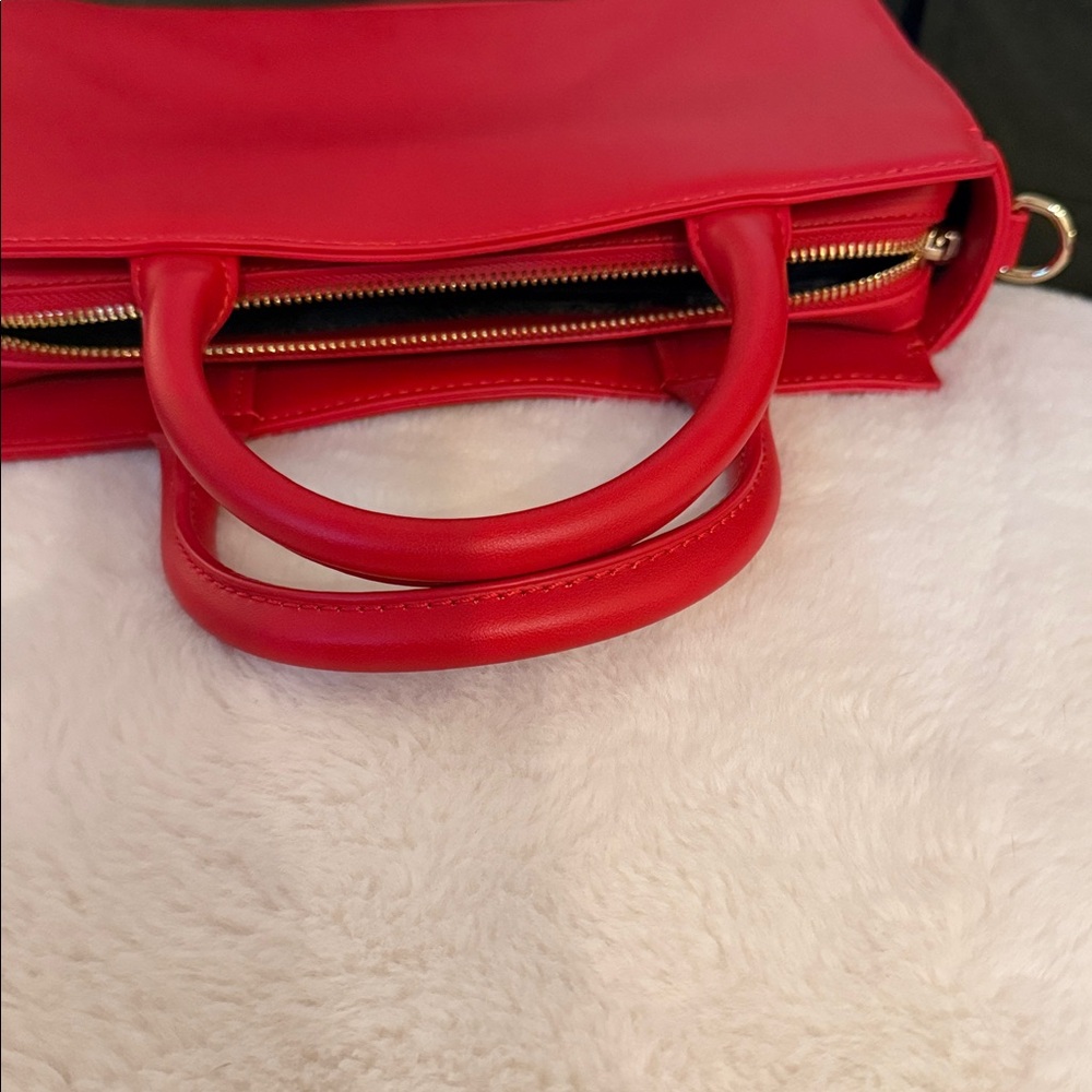 Love Moschino Red Satchel with Gold Heart Logo - Picture 5 of 11
